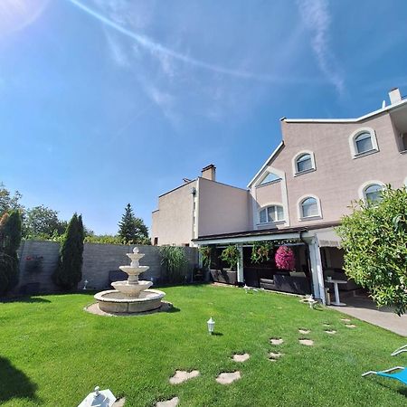 Meduza Wellness Spa S Ubytovanim Hlohovec Exteriör bild