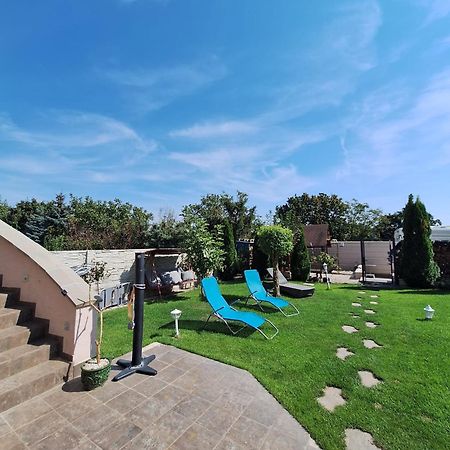 Meduza Wellness Spa S Ubytovanim Hlohovec Exteriör bild