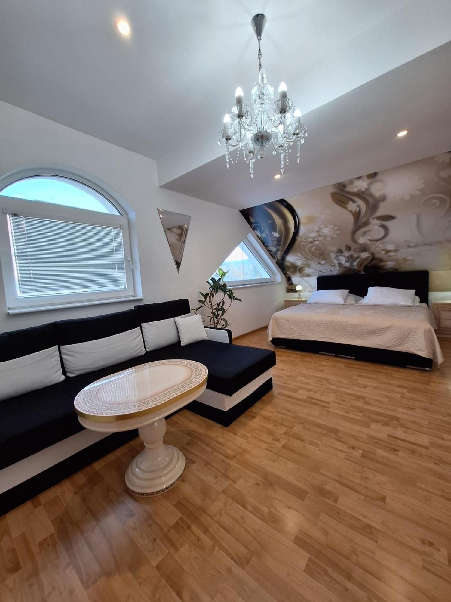 Meduza Wellness Spa S Ubytovanim Hlohovec Exteriör bild